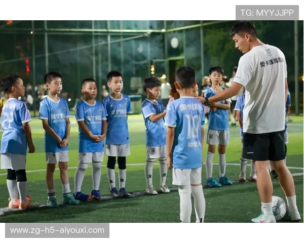 足球俱乐部在青训中推动家长教育与参与形成良好成长生态,足球青训俱乐部规划