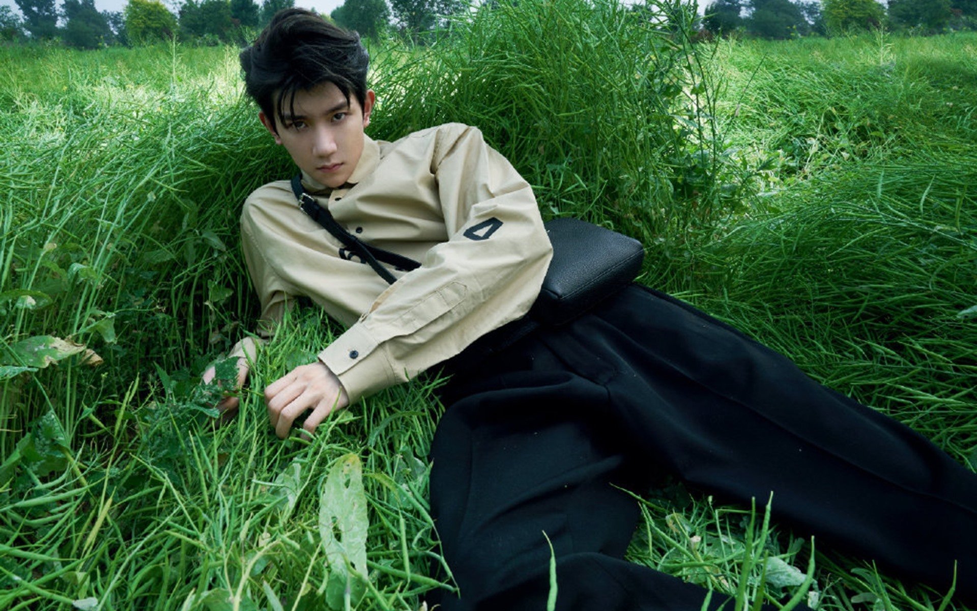 爱游戏app活动-新西兰全黑队球员灵活变换位置,进攻如同精密机器,新西兰的球队