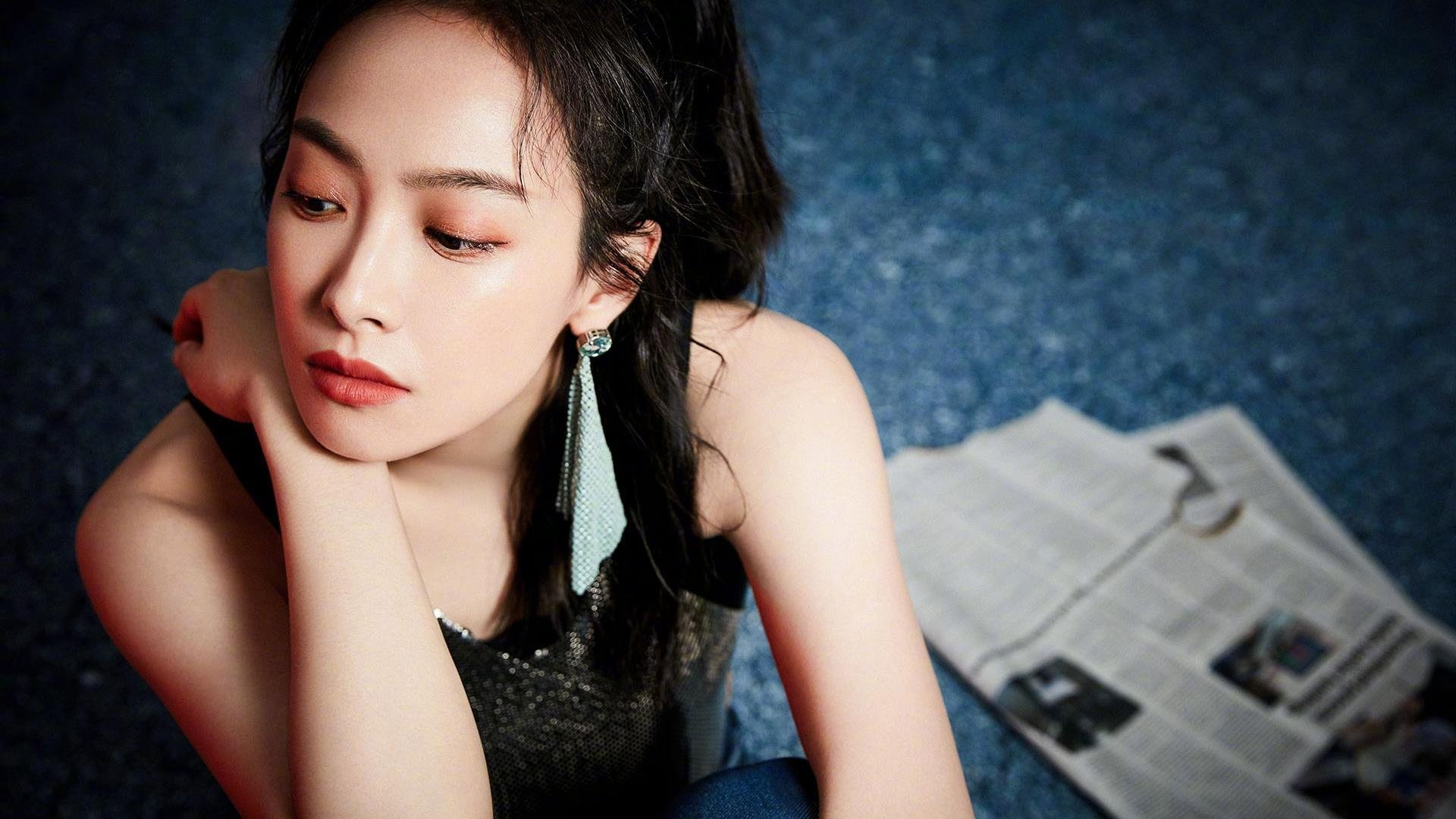 爱游戏官网app-格雷琴·沃尔什蝶泳50米强势夺金,沃格游泳