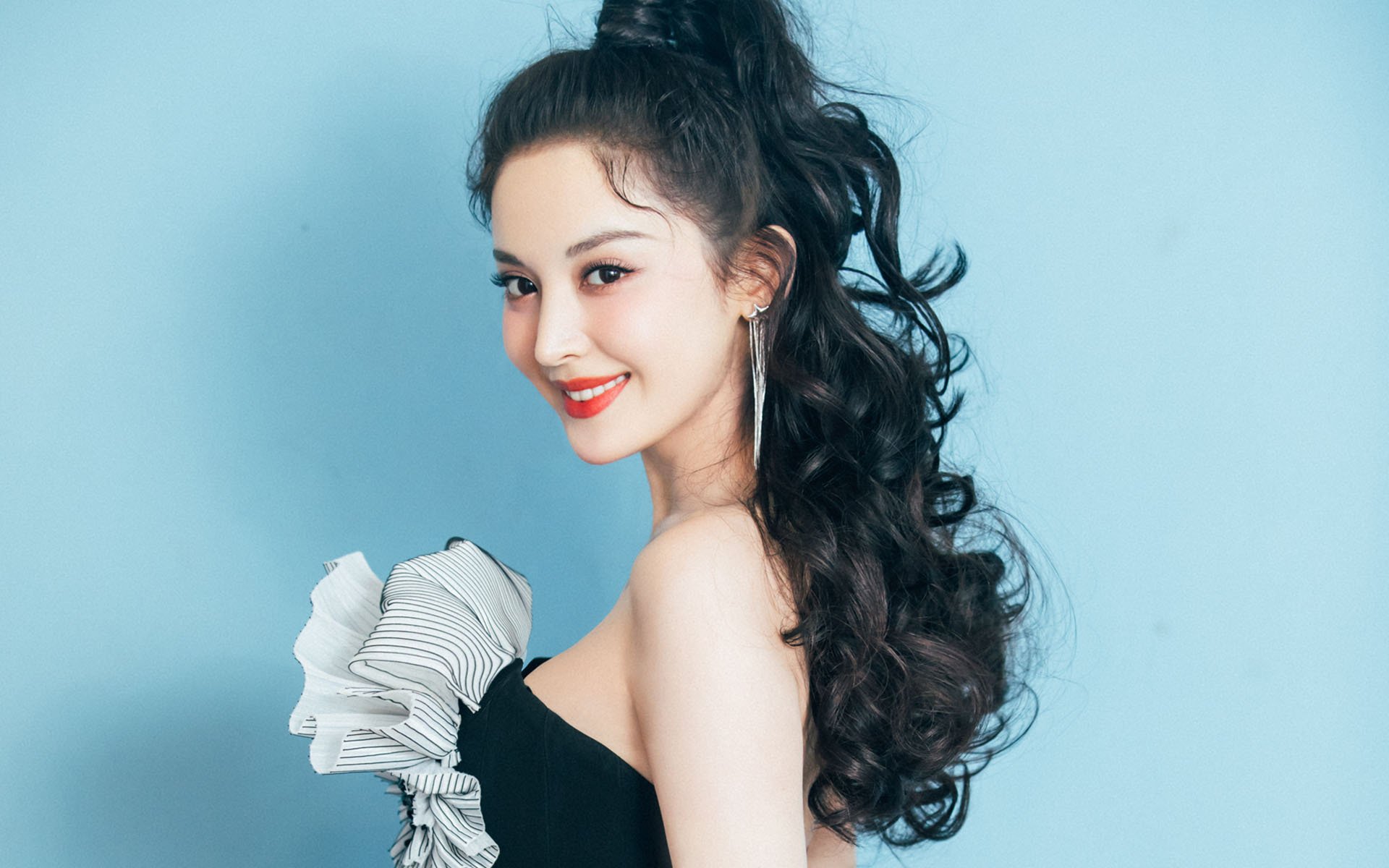 爱游戏体育下载-橄榄球成为新兴社交运动，橄榄球发展现状